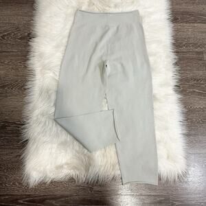 Annette Gortz Womens Pull On Stretch Knit Capri Pants Size S/M Light Sage Luxury